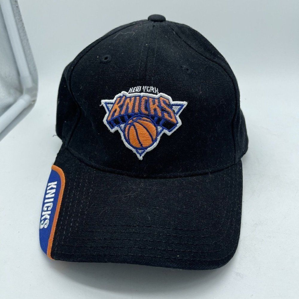 Vintage SPL 28 New York Knicks Hat Size L/XL Black